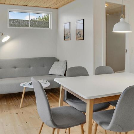 2 Bedroom Gorgeous Apartment In Vaeggerlose Bøtø By Esterno foto